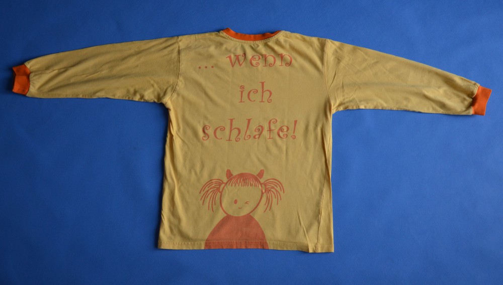 BLUZECZKA ROZM. 140 CM