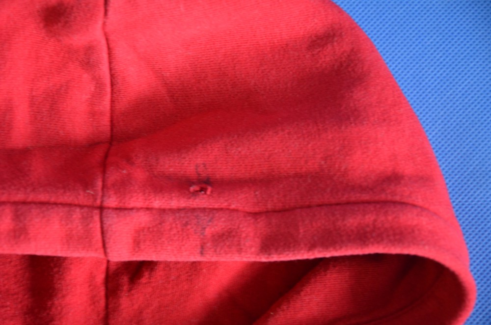 BLUZA Z KAPTUREM ROZM. 3 L